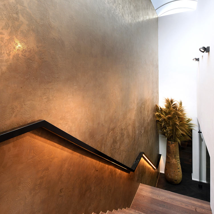 Metallic Finishes for Walls and Furniture