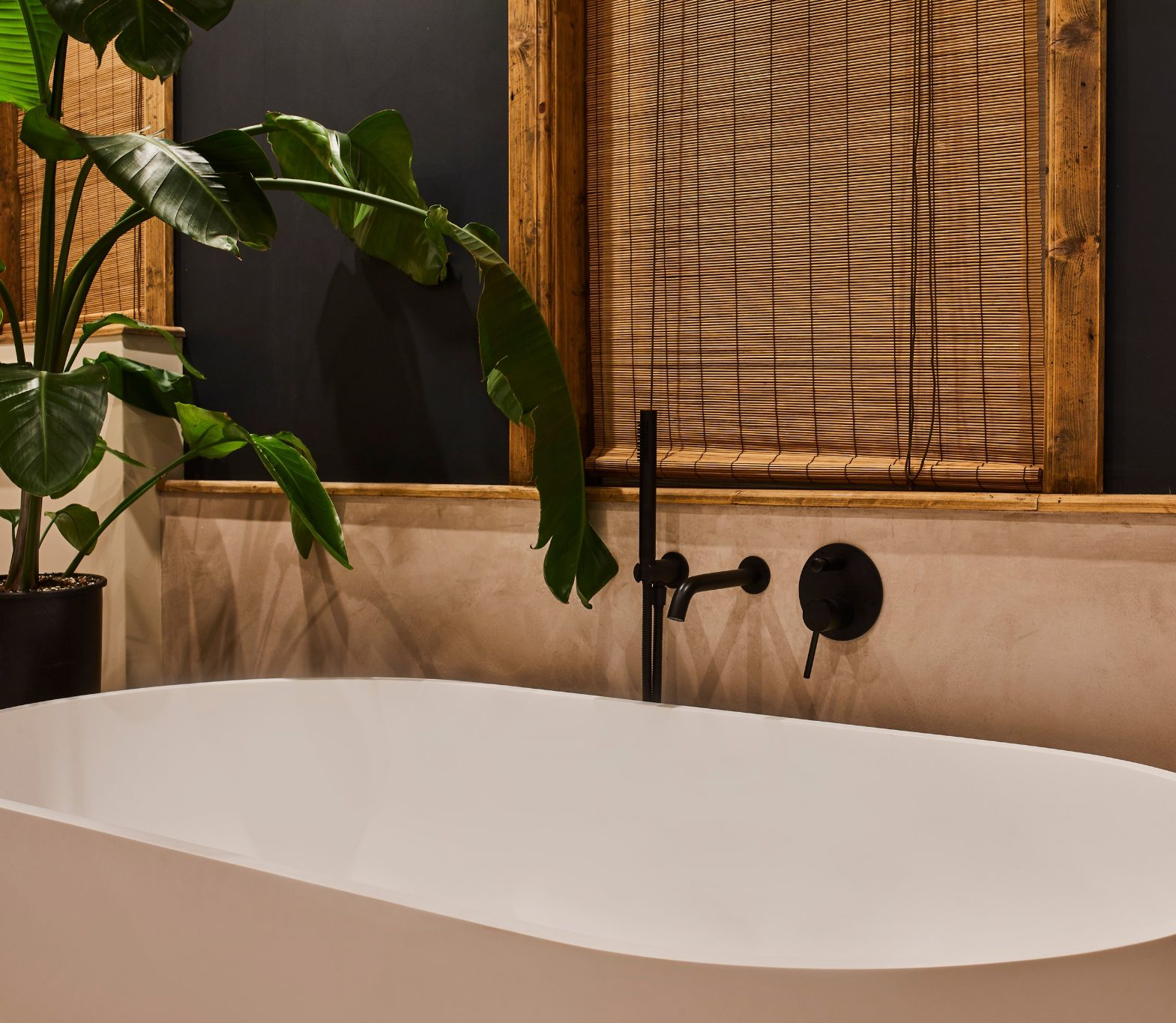 Projects Featuring Tadelakt